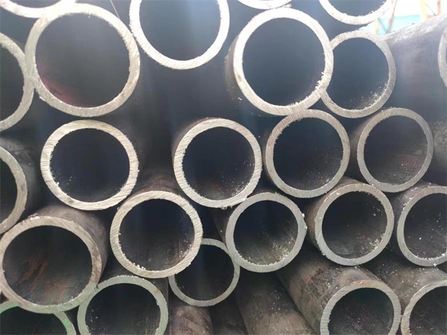 金昌10#结构用无缝钢管